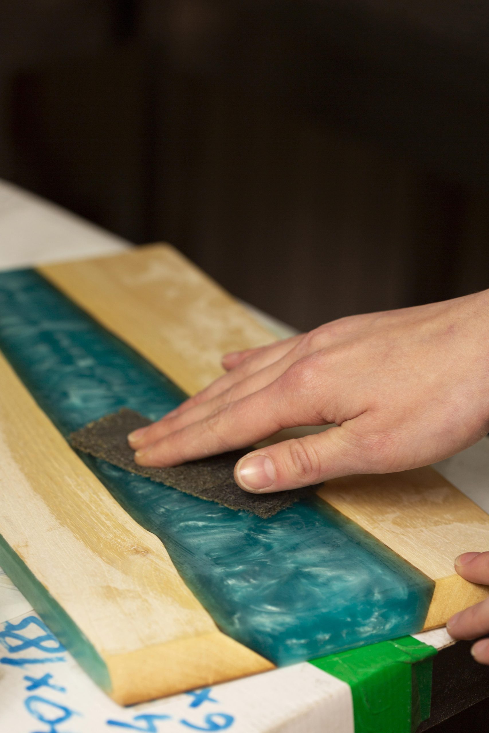 Creative Epoxy Resin Art: River Tables, Moulding & Home Decor Projects